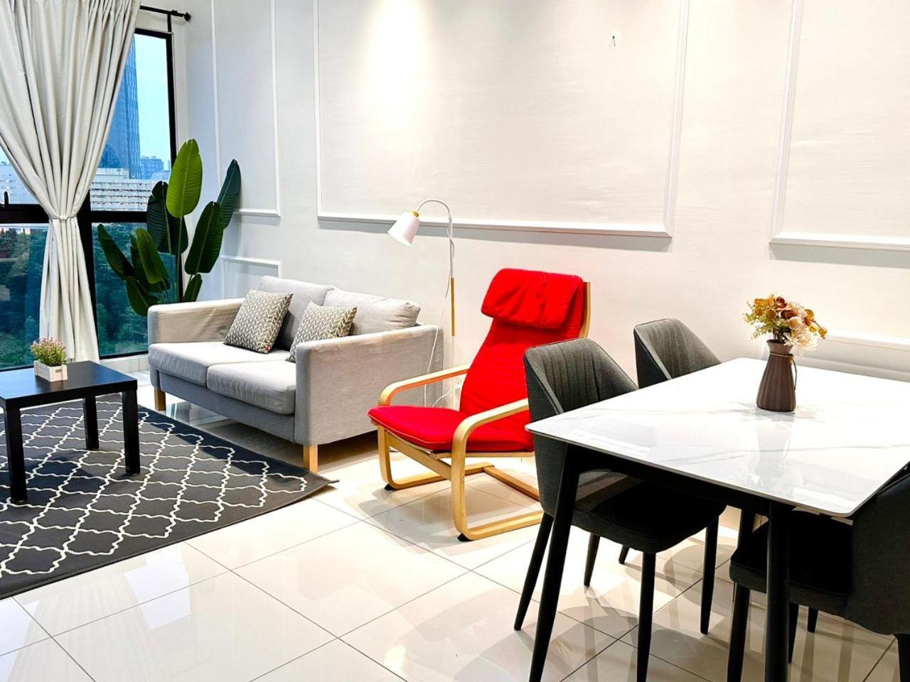 Apartment Mosaic Mid Valley South Key By R9