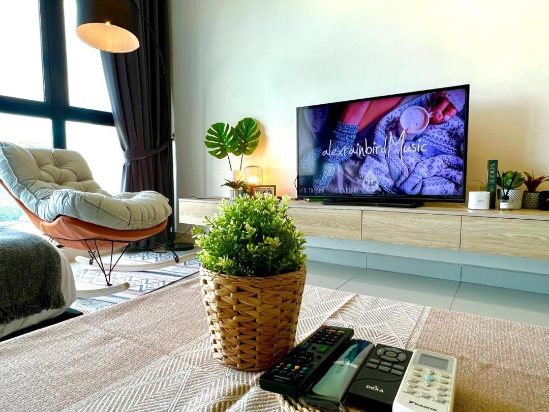 Apartment Mosaic Mid Valley South Key By R9 Johor Bahru