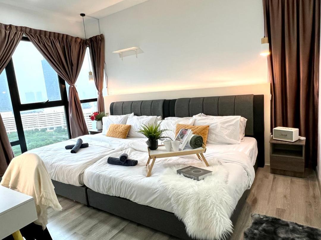 Mosaic Mid Valley South Key By R9 Apartment *