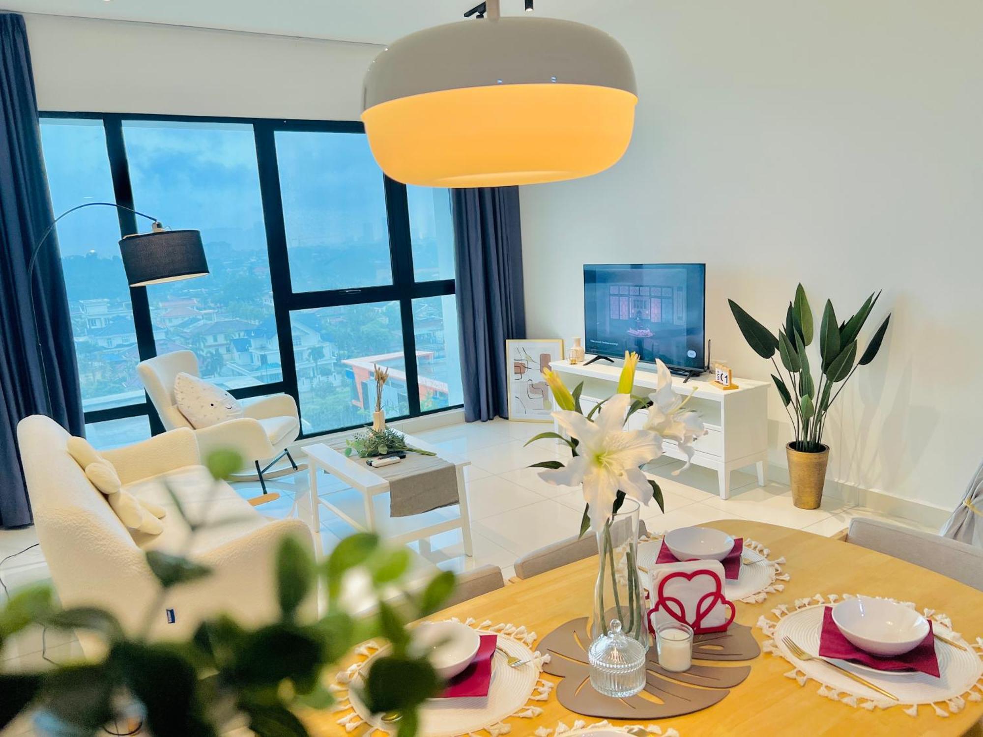 Apartment Mosaic Mid Valley South Key By R9 *